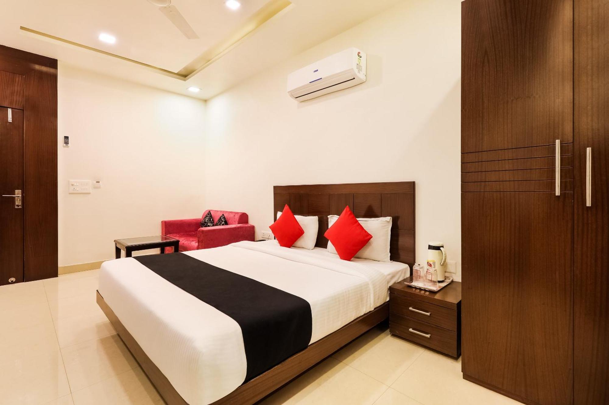 Super Townhouse Lalghati Near Airport Bhopal Esterno foto