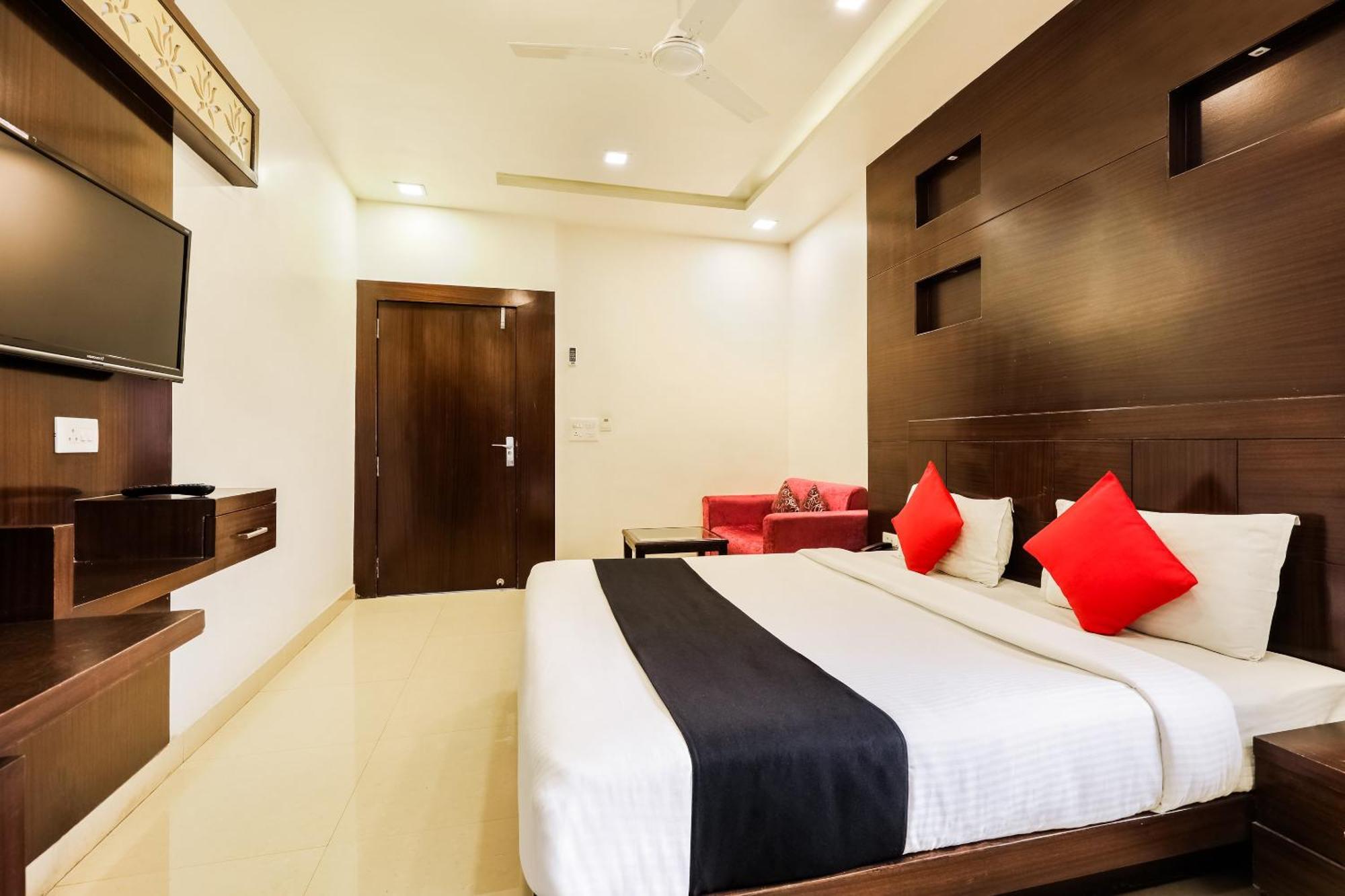 Super Townhouse Lalghati Near Airport Bhopal Esterno foto