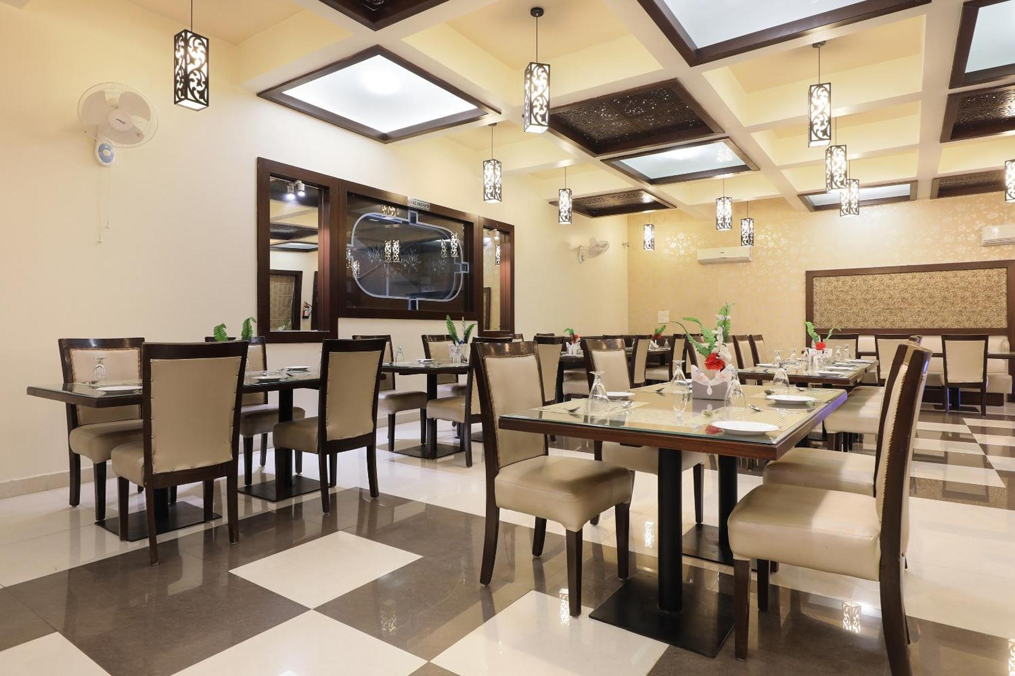 Super Townhouse Lalghati Near Airport Bhopal Esterno foto