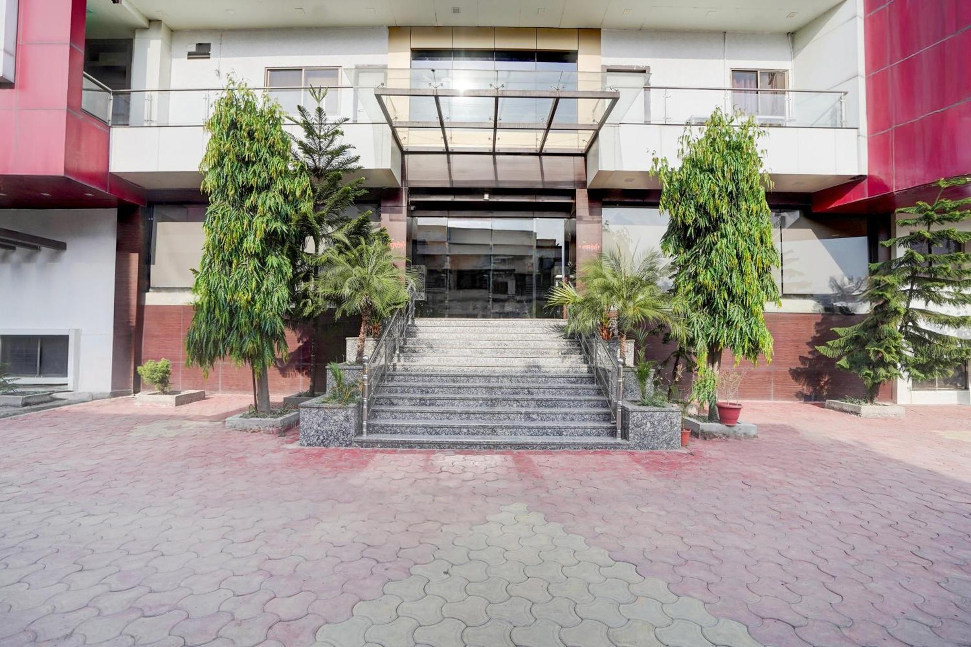 Super Townhouse Lalghati Near Airport Bhopal Esterno foto