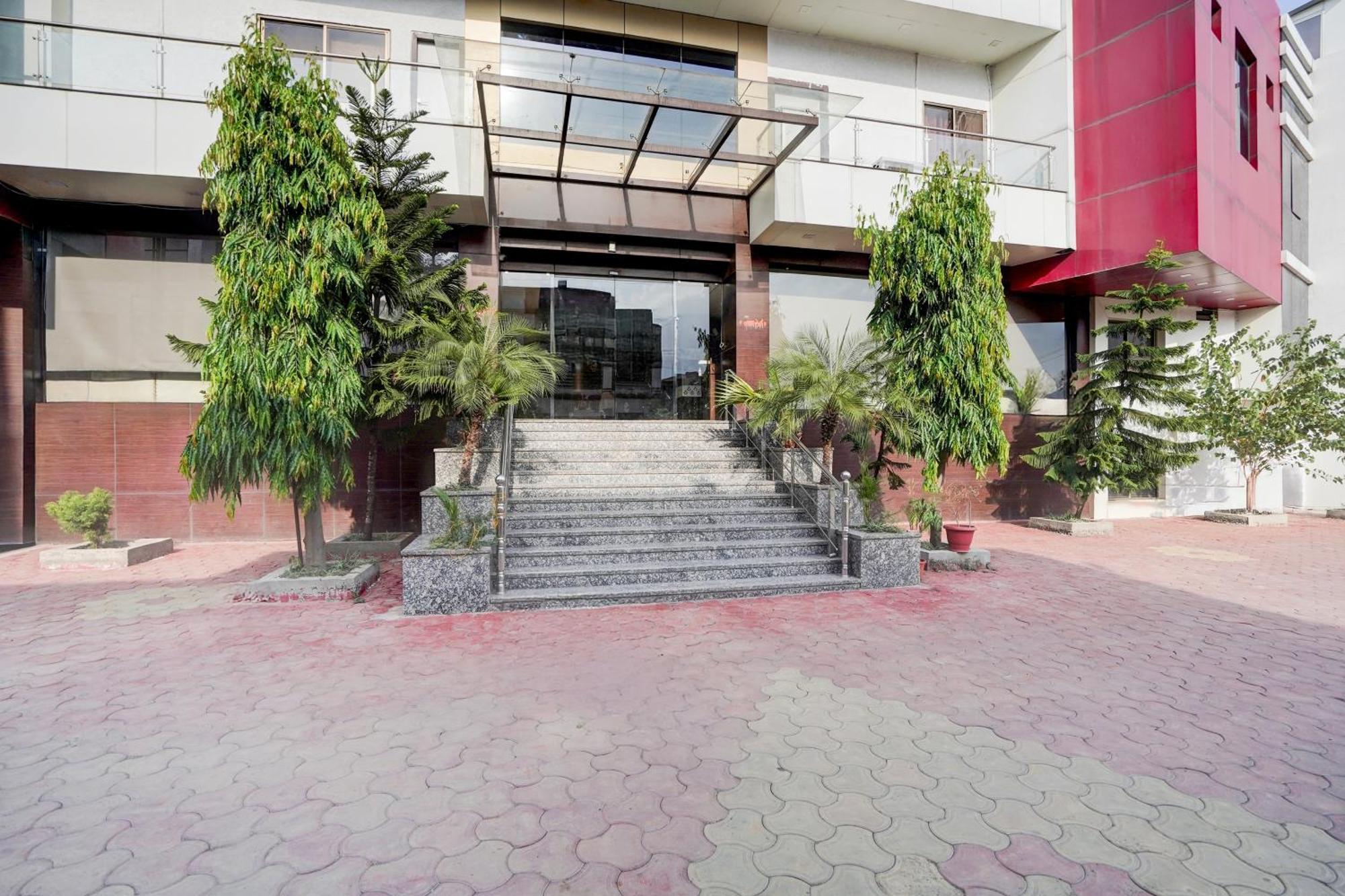 Super Townhouse Lalghati Near Airport Bhopal Esterno foto